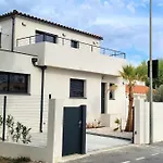 - Piscine Wifi Parking